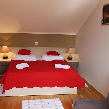 Apartments Lavica Beach Dumicic โปดสตรานา ห้อง รูปภาพ