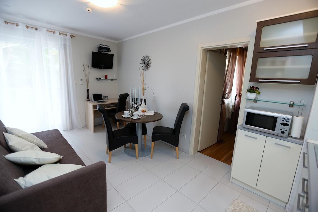 Apartments Lavica Beach Dumicic โปดสตรานา ห้อง รูปภาพ