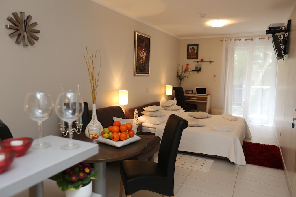 Apartments Lavica Beach Dumicic โปดสตรานา ห้อง รูปภาพ