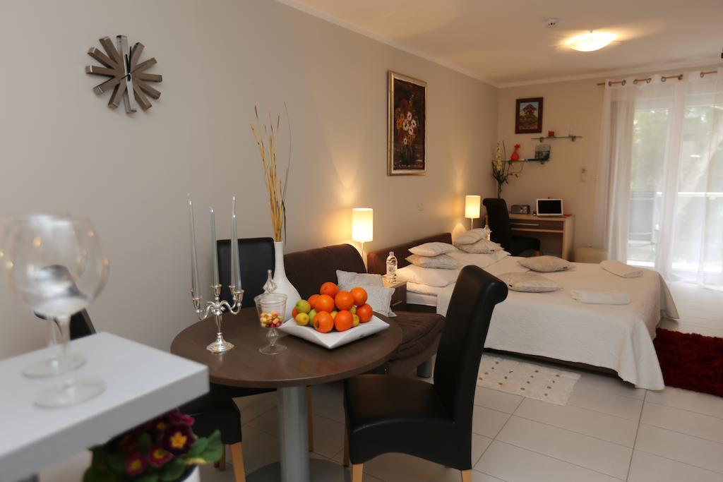 Apartments Lavica Beach Dumicic โปดสตรานา ห้อง รูปภาพ