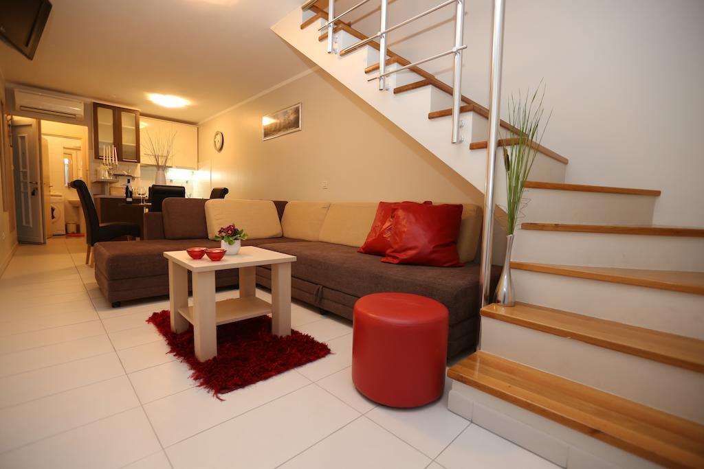 Apartments Lavica Beach Dumicic โปดสตรานา ห้อง รูปภาพ