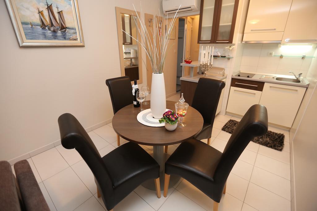 Apartments Lavica Beach Dumicic โปดสตรานา ห้อง รูปภาพ